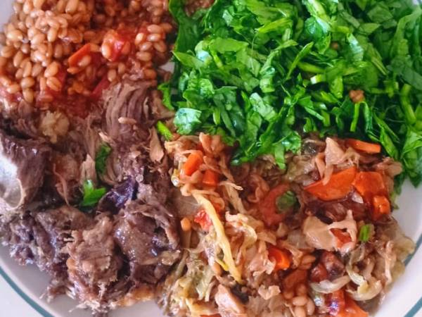 Caring Through Food: Supporting Elderly Nutrition During the Festive Season